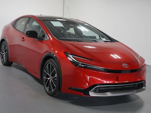 Used 2024 Toyota Prius Limited w/ Limited Premium Package AWD/4WD image 3