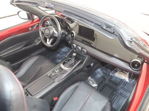 Used 2019 MAZDA MX-5 Miata RF Grand Touring RWD image 13