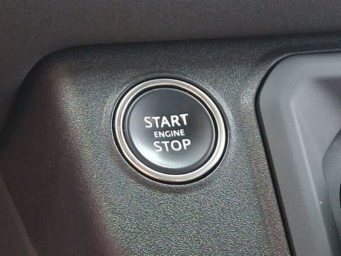 Used 2023 Land Rover Defender 130 X-Dynamic SE AWD/4WD image 27