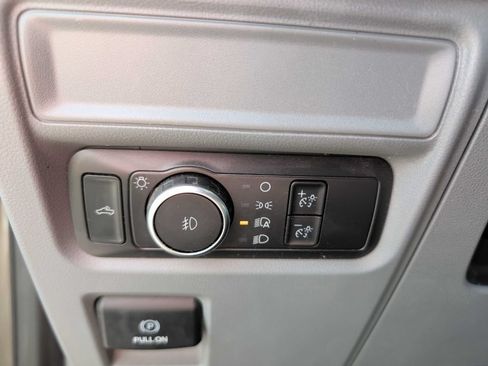 Used 2021 Ford F150 XLT AWD/4WD image 18