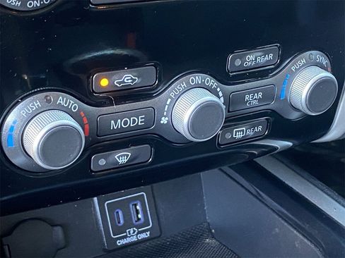 Certified 2020 Nissan Pathfinder S image 23