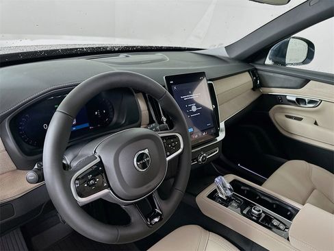 Used 2026 Volvo XC90 B6 Plus w/ Protection Package Premier image 10