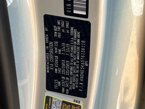 Used 2026 Kia Carnival SX Prestige FWD image 38