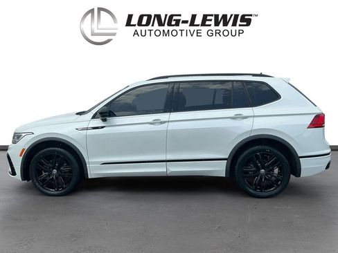 Used 2022 Volkswagen Tiguan SE R-Line FWD image 2