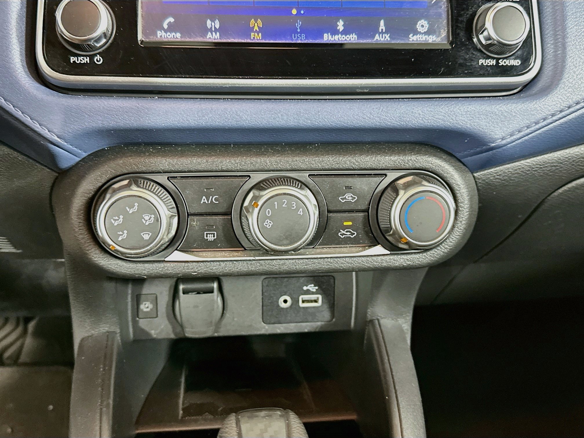 Used 2025 Nissan Versa SV FWD image 23