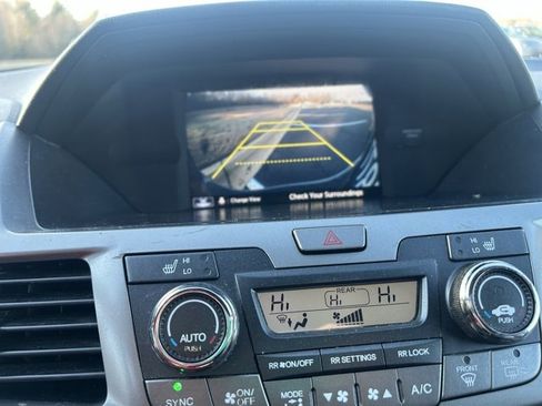 Used 2016 Honda Odyssey Touring image 16