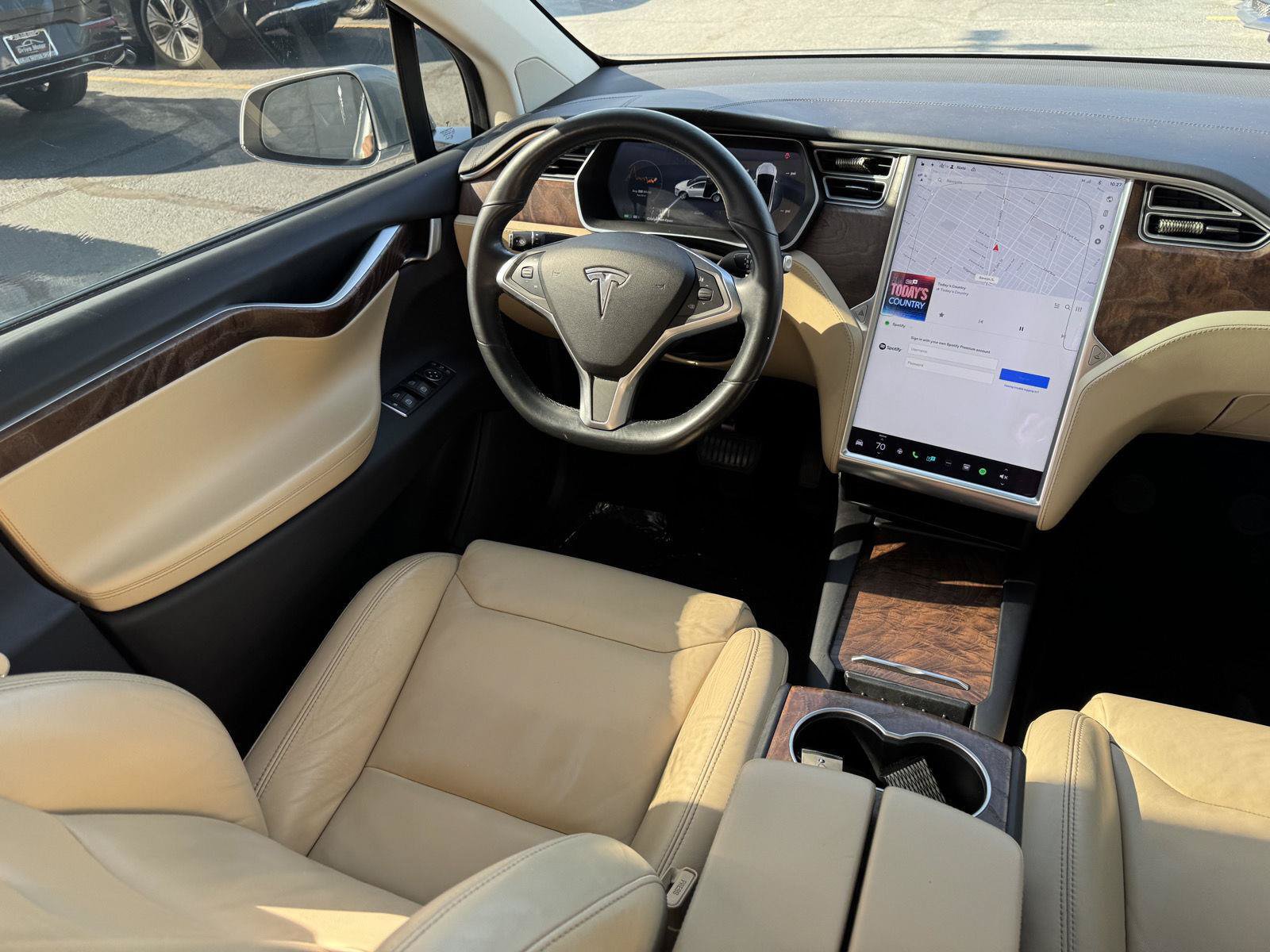 Used 2016 Tesla Model X 90D AWD/4WD image 35