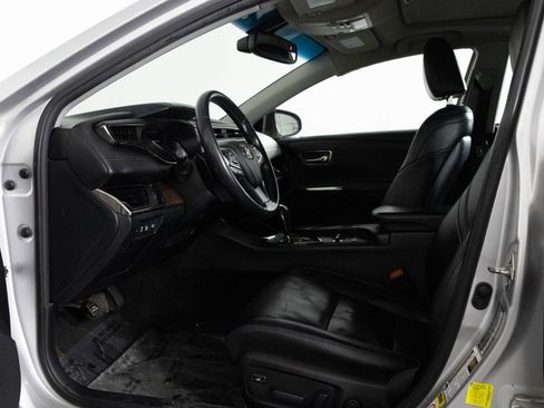 Used 2014 Toyota Avalon Limited image 19