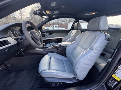 Used 2008 BMW M3 Coupe w/ Technology Pkg image 5