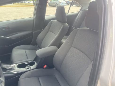Used 2025 Toyota Corolla LE image 22