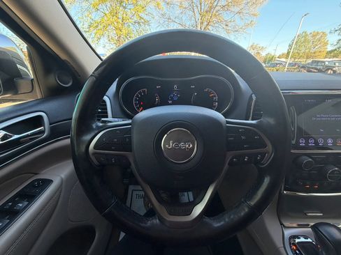 Used 2021 Jeep Grand Cherokee Limited w/ Trailer Tow Group IV image 24