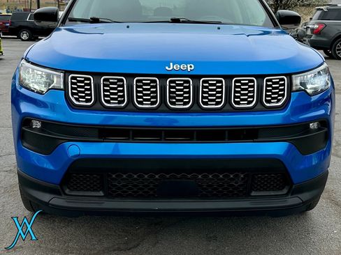 Used 2022 Jeep Compass Limited AWD/4WD image 10