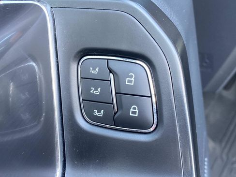 Used 2022 Ford F150 Raptor w/ Convenience Package AWD/4WD image 15