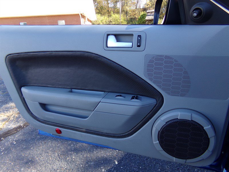 Used 2008 Ford Mustang GT RWD image 42