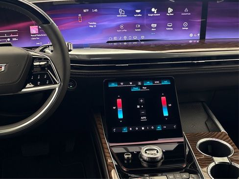 New 2025 Cadillac Escalade ESV Sport Platinum image 16