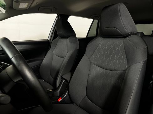 Used 2026 Toyota Corolla Cross LE FWD image 13