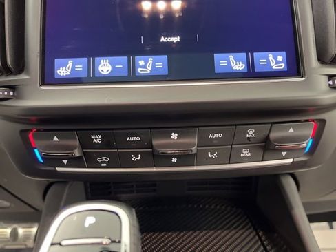 Used 2021 Maserati Levante GranSport image 27