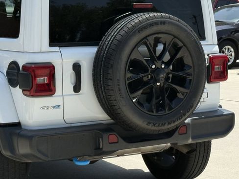 Used 2024 Jeep Wrangler Unlimited Sahara AWD/4WD image 6