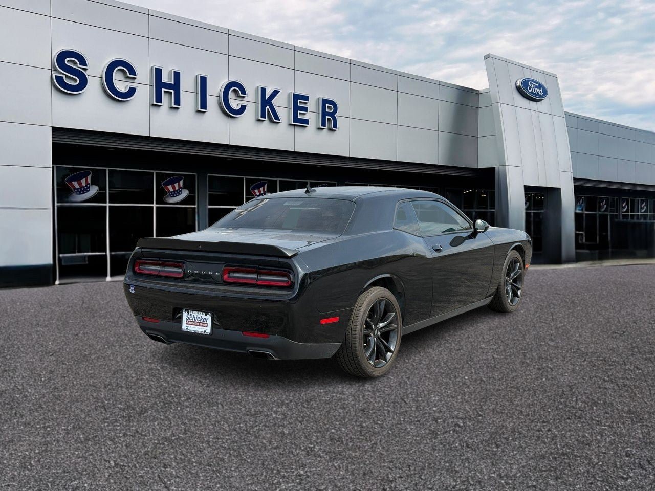 Used 2017 Dodge Challenger SXT Plus RWD image 2
