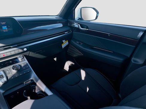 New 2025 Hyundai Palisade Calligraphy AWD/4WD image 18