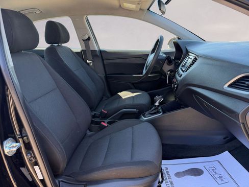 Used 2022 Hyundai Accent SE image 15