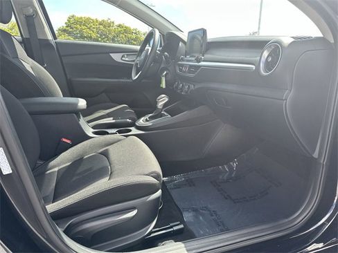 Used 2024 Kia Forte LXS image 31