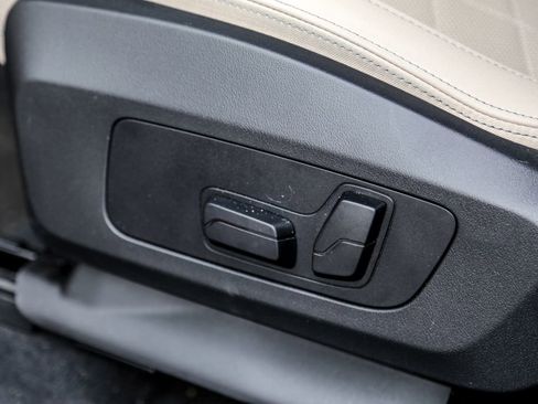 Certified 2025 BMW X1 xDrive28i w/ Premium Package image 21