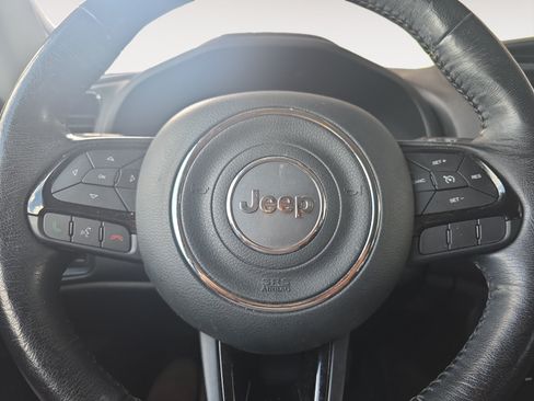 Used 2020 Jeep Renegade Altitude FWD image 11