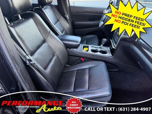 Used 2013 Jeep Grand Cherokee Laredo AWD/4WD image 22