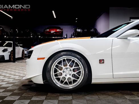 Used 2010 Chevrolet Camaro SS w/ LPO, Ground Effects Package image 11