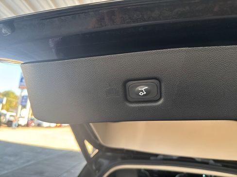 Used 2022 Lincoln Nautilus Reserve image 25