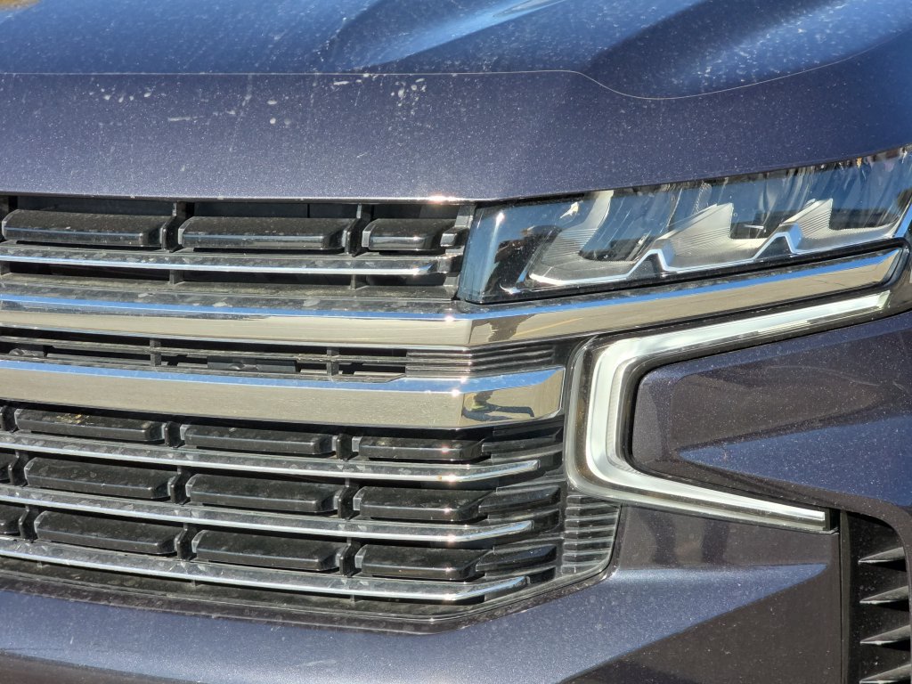 Used 2022 Chevrolet Suburban LT w/ LT Signature Package RWD image 12