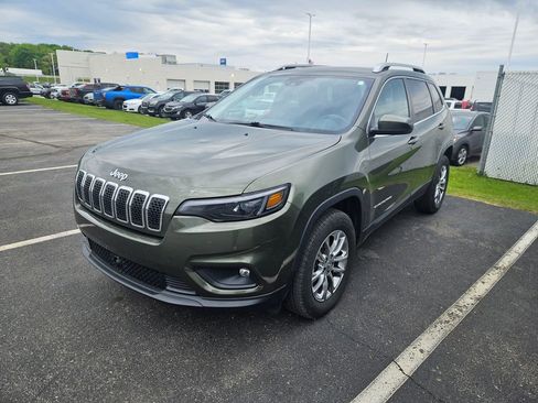 Used 2021 Jeep Cherokee Latitude Lux w/ Comfort/Convenience Group AWD/4WD image 1