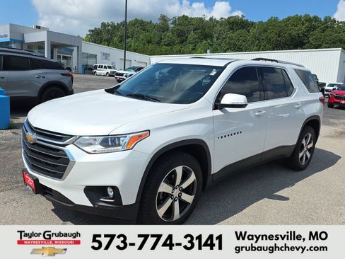 Used 2018 Chevrolet Traverse LT FWD image 4