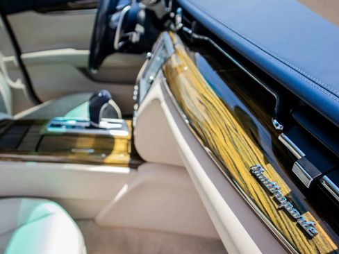 Used 2014 Maserati Quattroporte GTS RWD image 16