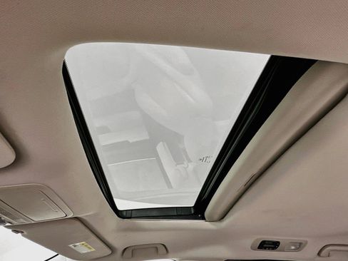 Certified 2025 Honda Odyssey EX-L image 17