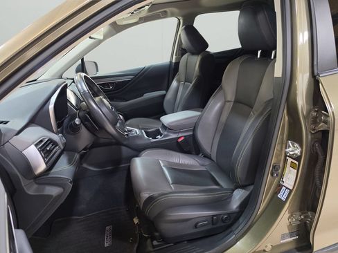 Used 2025 Subaru Outback Onyx Edition AWD/4WD image 11