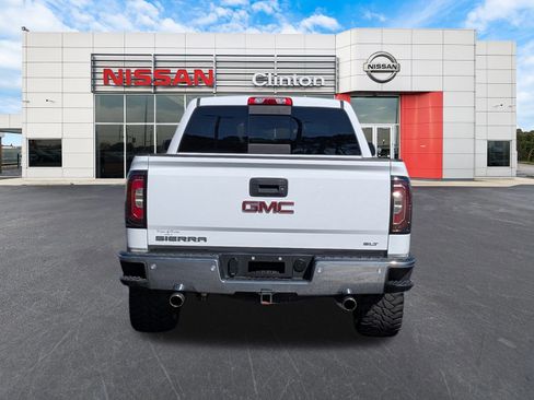 Used 2018 GMC Sierra 1500 SLT image 4