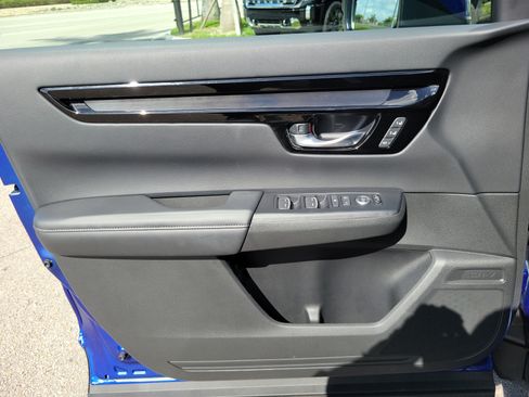Used 2025 Honda CR-V EX-L image 25