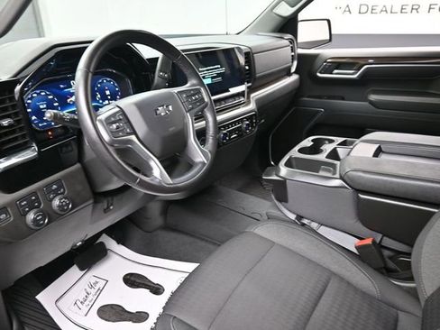 Used 2023 Chevrolet Silverado 1500 RST image 18
