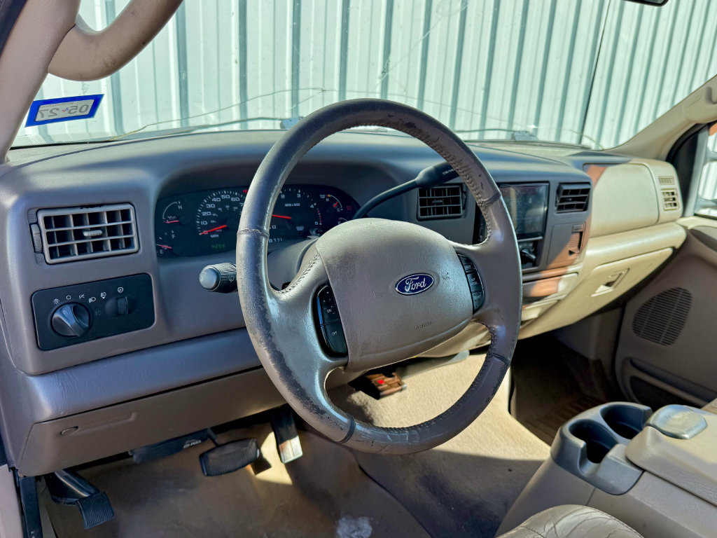 Used 2003 Ford F350 Lariat AWD/4WD image 10