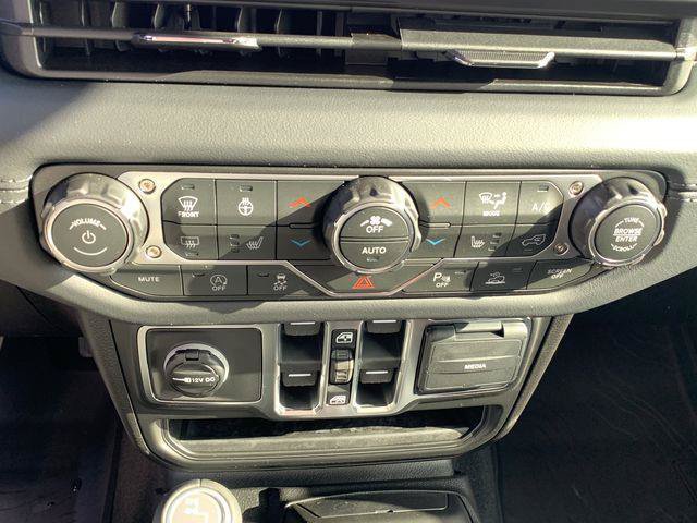 New 2026 Jeep Wrangler Unlimited Sahara AWD/4WD image 35