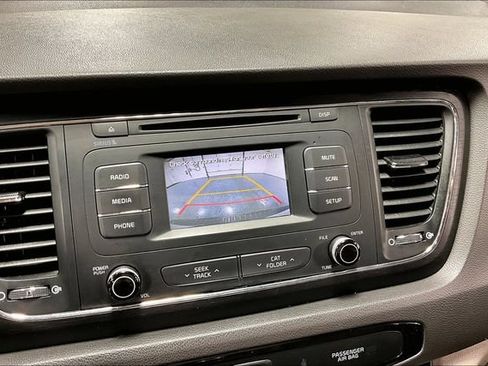 Used 2016 Kia Sedona L FWD image 15