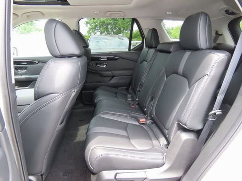 New 2025 Honda Pilot Touring image 13