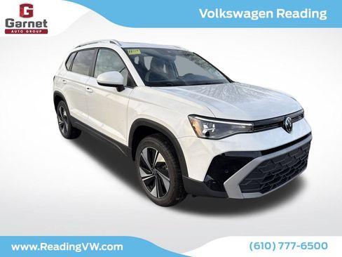 New 2026 Volkswagen Taos SE image 7