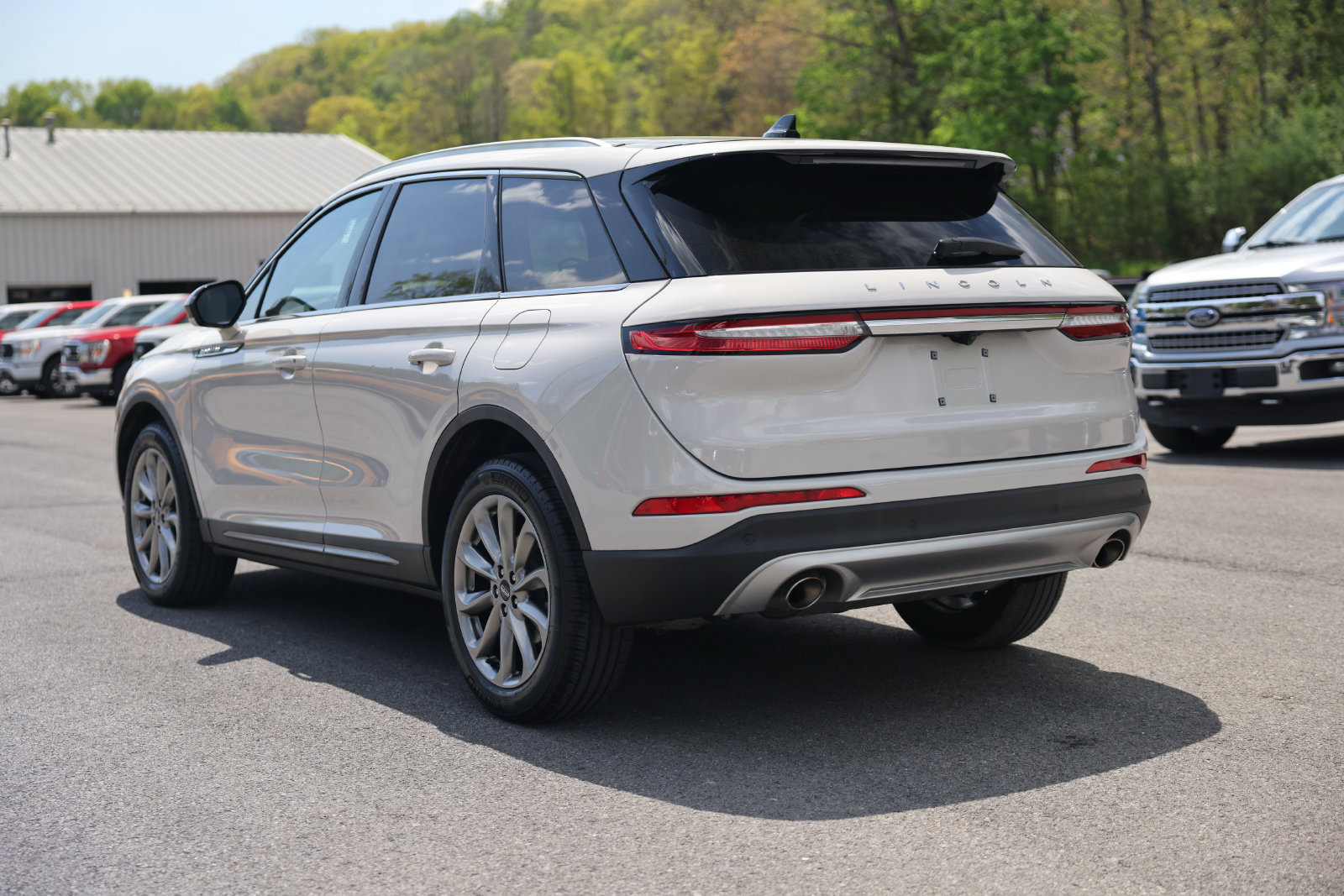 Used 2022 Lincoln Corsair AWD w/ Premium Package image 7