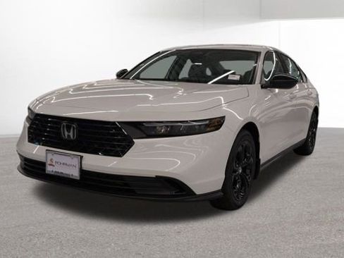 Used 2025 Honda Accord SE image 26