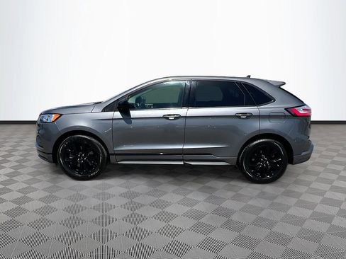 Used 2024 Ford Edge SE w/ Black Appearance Package AWD/4WD image 4