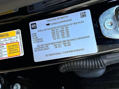 Used 2023 Chevrolet Suburban LT image 41