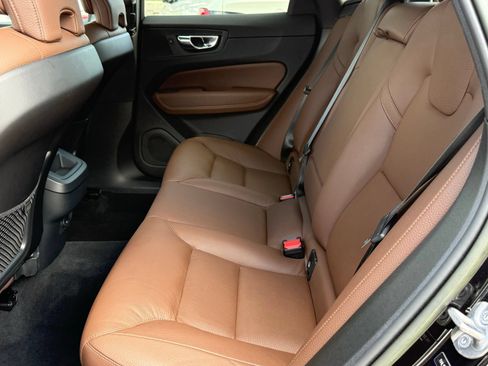 Used 2023 Volvo XC60 B5 Plus FWD image 43